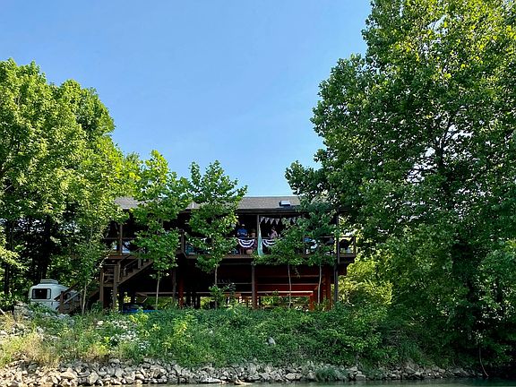 2nd image of 44 E Riverview Dr