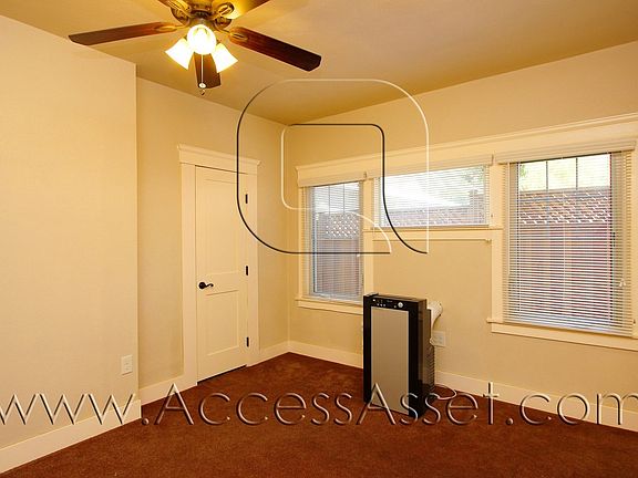 5th image of 226 E Peck St APT 6