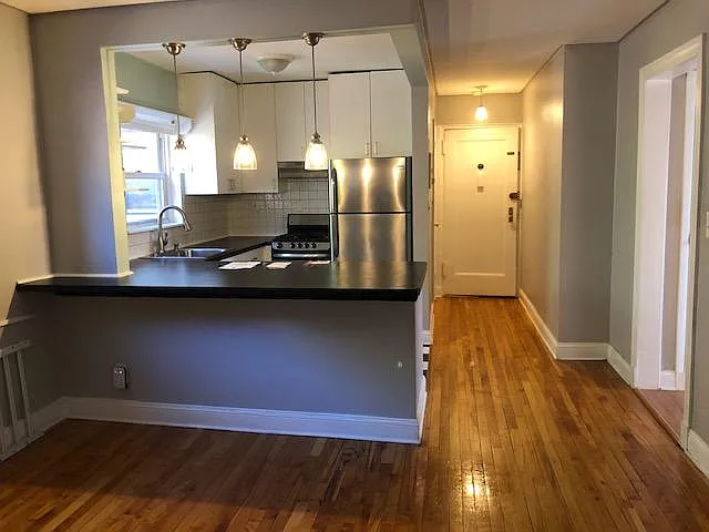 Kitchen & Entrance