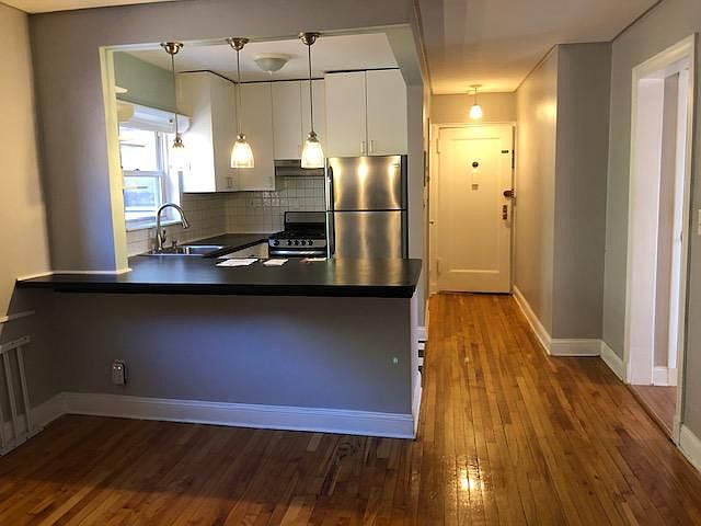 Kitchen & Entrance