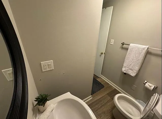 1227 Brookwood Dr — Photo 3