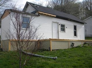 29 Maple St, Glouster, OH 45732
