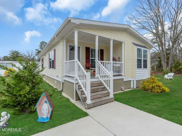 14 Beaver Avenue, Whiting, NJ 08759