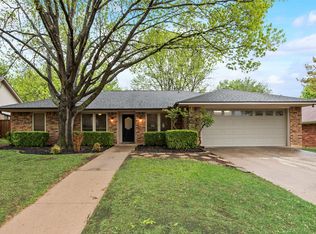 1912 N Lake Trl, Denton, TX 76201