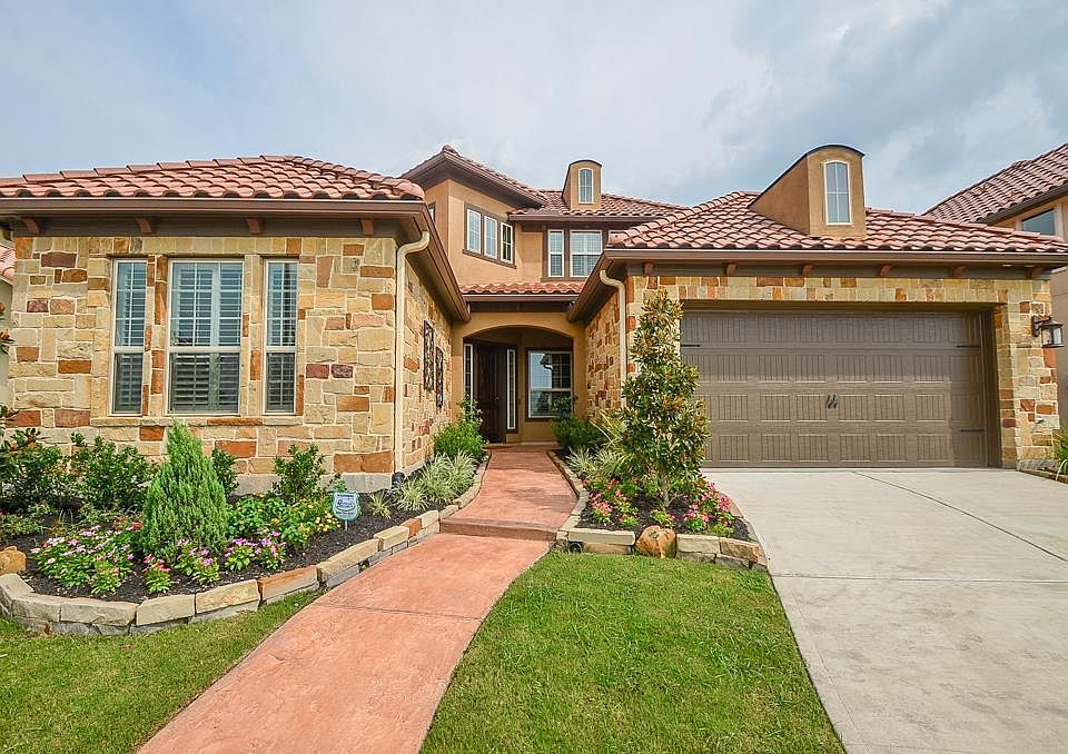 1st image of 83 Silent Manor Dr
