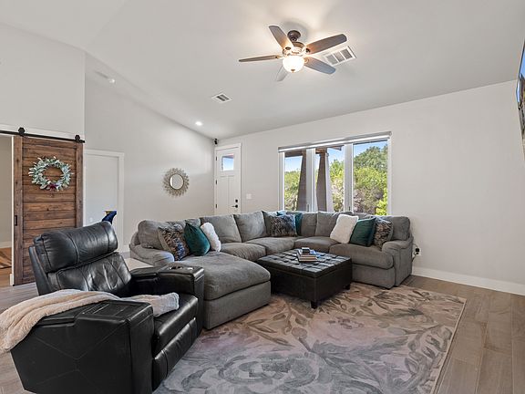 5th image of 305 Valley Hill Dr