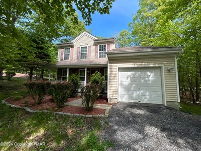 1080 Lancaster Dr, Bushkill, PA, 18324