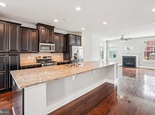 2365 Harmsworth Dr, Dumfries, VA 22026