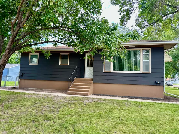 618 N Jackson St, Aberdeen City, SD 57401
