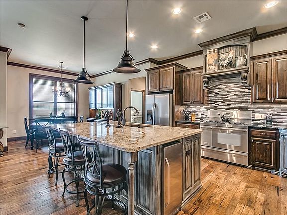 5th image of 16825 Little Leaf Ln