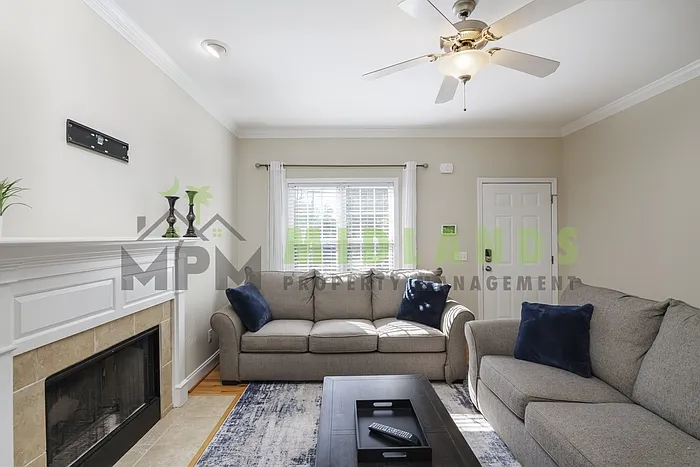 3875 Timberlane Dr — Photo 4