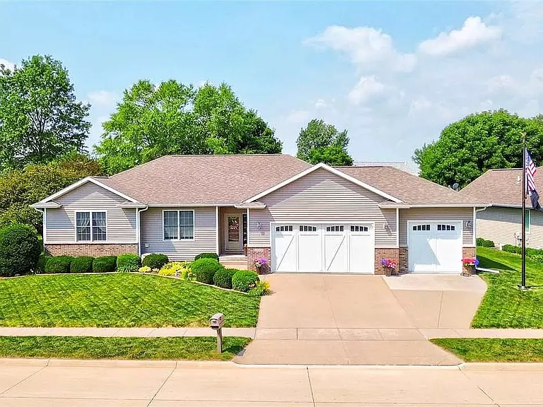 3449 N Jamie Ln — Photo 1