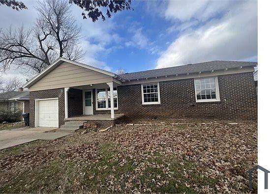 1st image of 817 SW 51st St