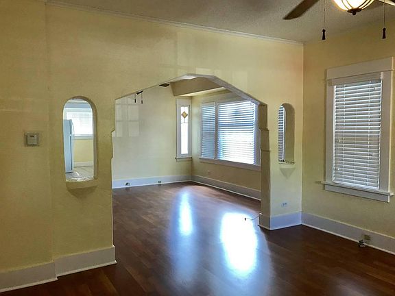 5th image of 5804 York Blvd