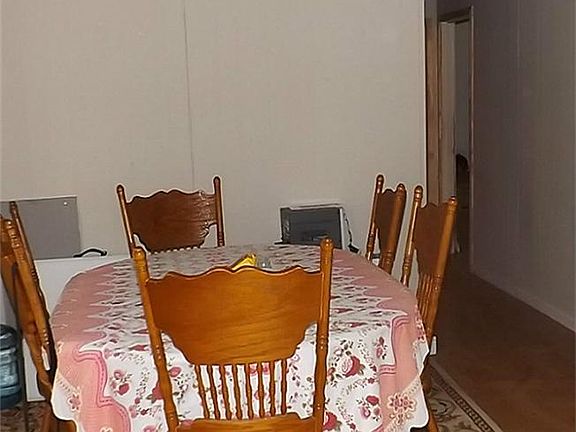 5th image of 307 Agnes St
