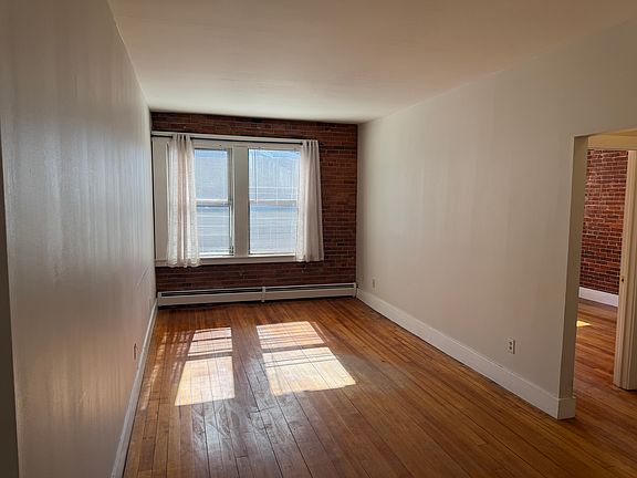 4th image of 105 Main St #304