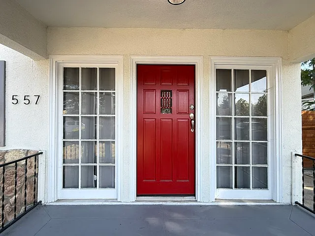 577 Durant Ave — Photo 4