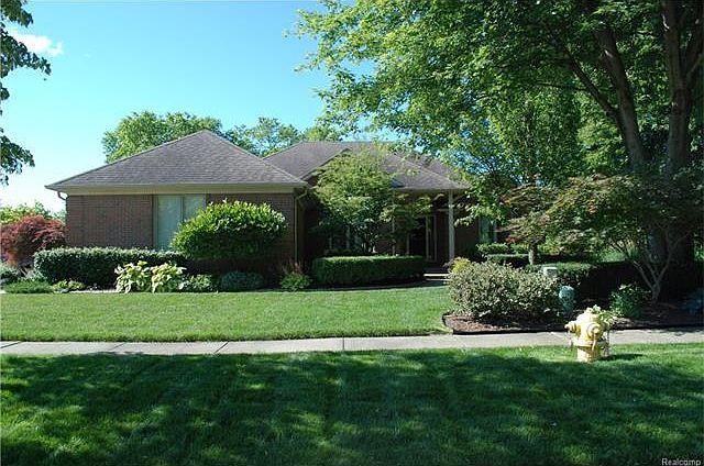 1st image of 36552 Catalpa Ln