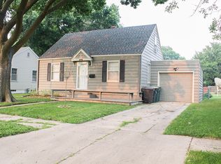 1106 N Briggs Ave, Hastings, NE 68901