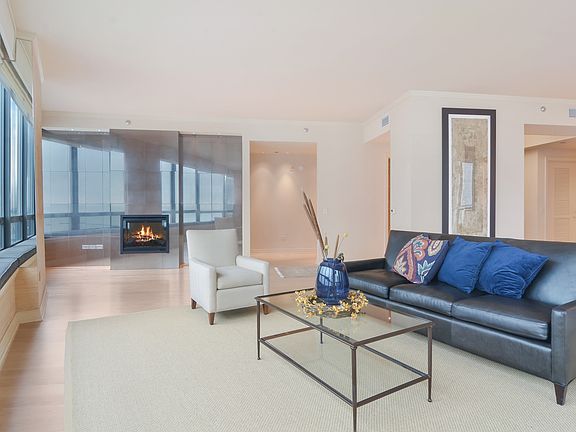 4th image of 600 N Lake Shore Dr APT 1405