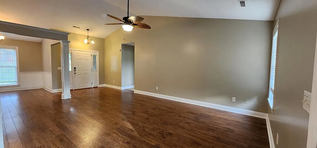 4 bed, 2.0 bath, 1986 sqft, $2,100 — Photo 4