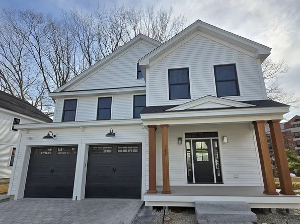 31 Grapevine Run, Portsmouth, NH 03801