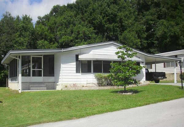 Home for Sale in Lady Lake, FL $29,900
