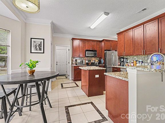 3rd image of 10529 Old Bridge Ln