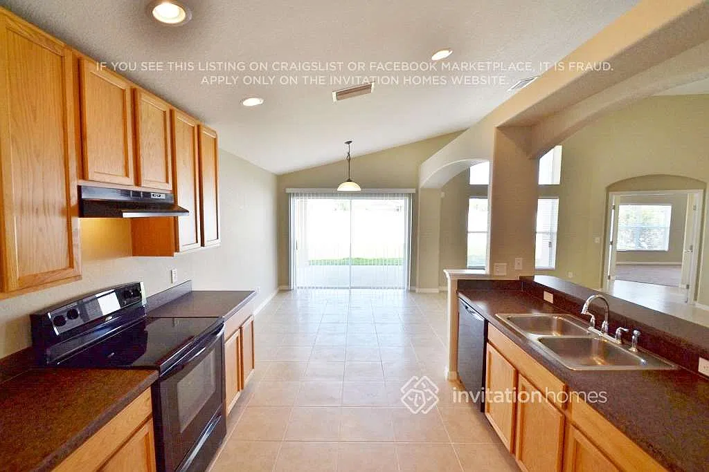 6553 Crescent Loop Winter Haven, FL 33884 — Photo 3