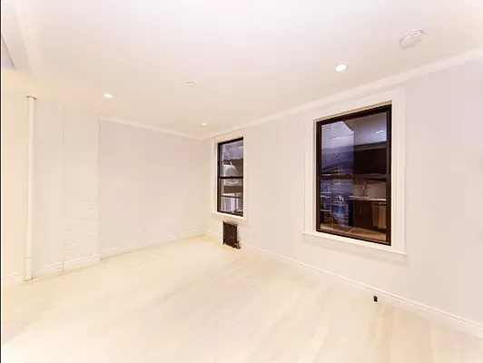 Rented by REAL New York | media 22