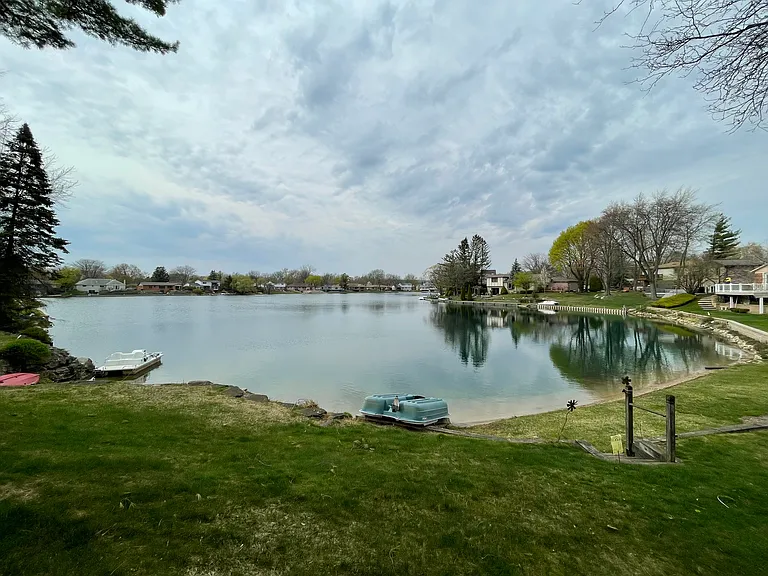 1911 Smallbrook Dr — Photo 24
