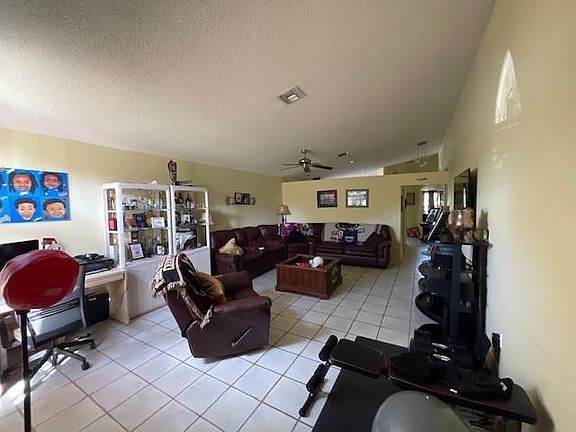 5th image of 3380 NW 78 Avenue