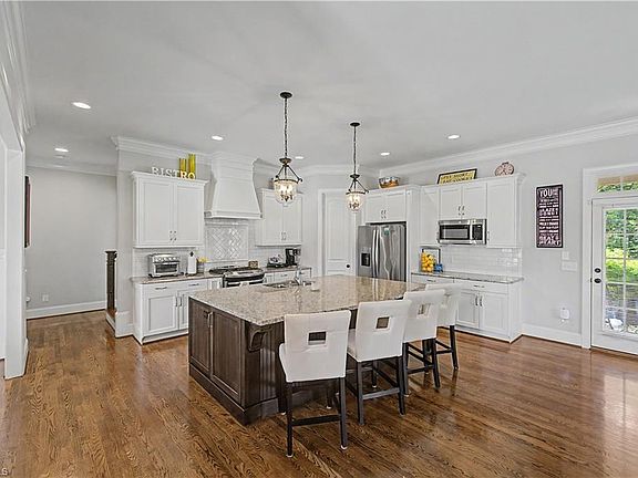 3rd image of 4027 Ridgeline Dr