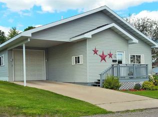 748 N Kimberly Ave, Iron Mountain, MI 49801