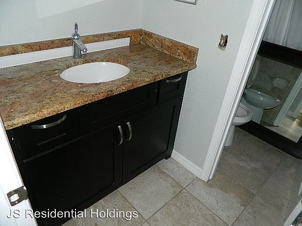 1st image of 115 S Lois Ave APT 101
