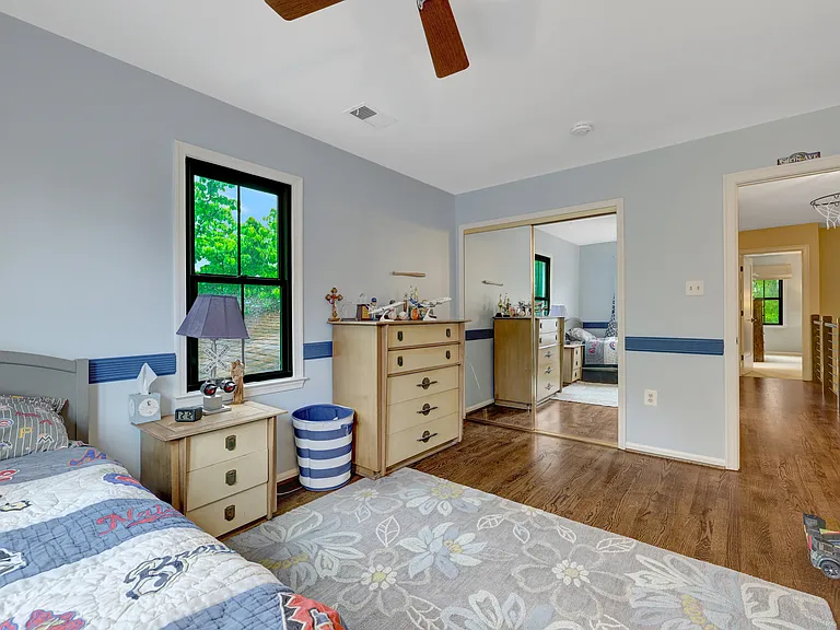 10904 Belgravia Ct — Photo 29