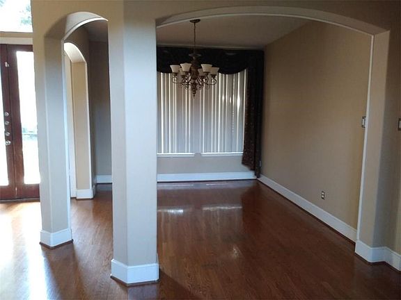 4th image of 7712 Briarcrest Ct