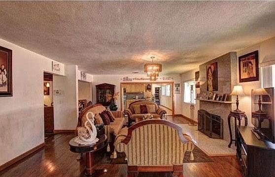 2nd image of 14431 Cerritos Ave