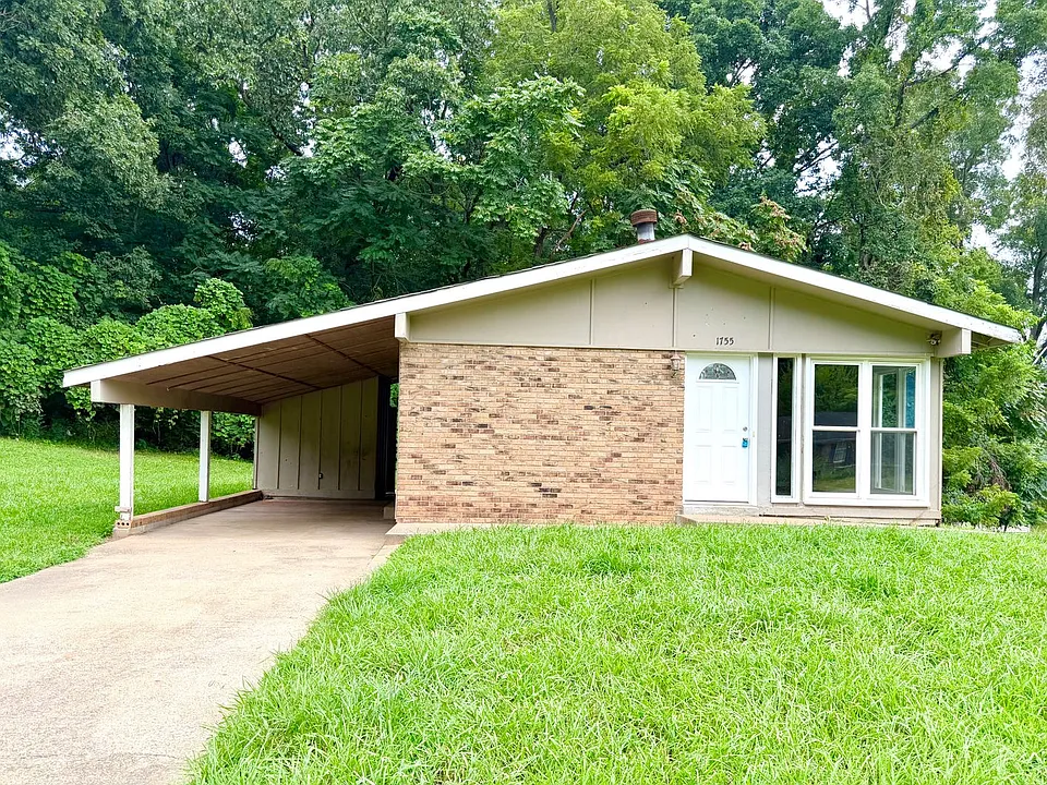 1755 Mooreland Dr