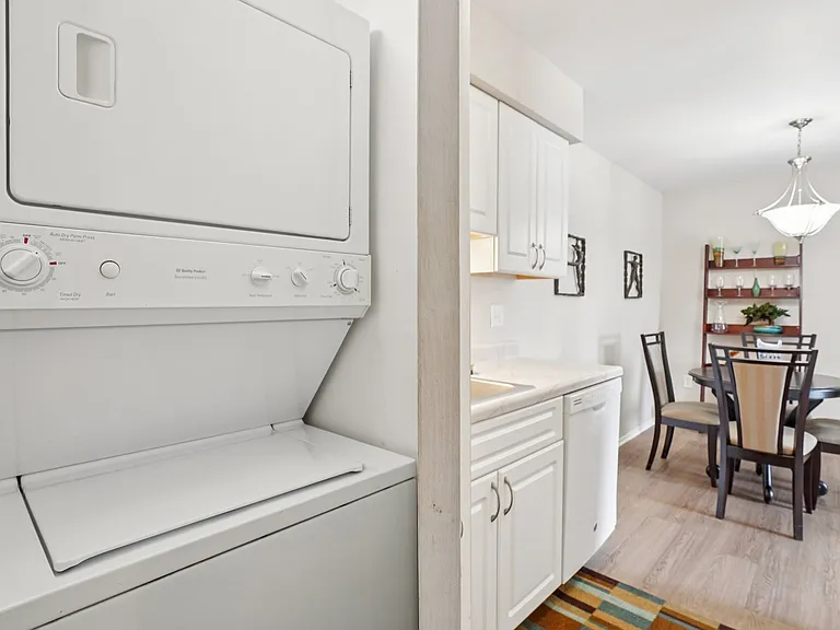 Washer/dryer in every apartment home!