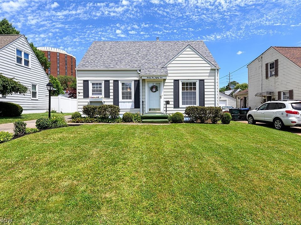 1st image of 2585 25th St
