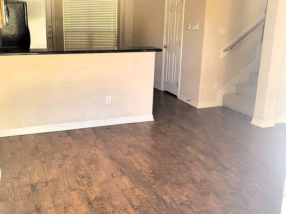 4th image of 305 Holleman Dr E APT 1006