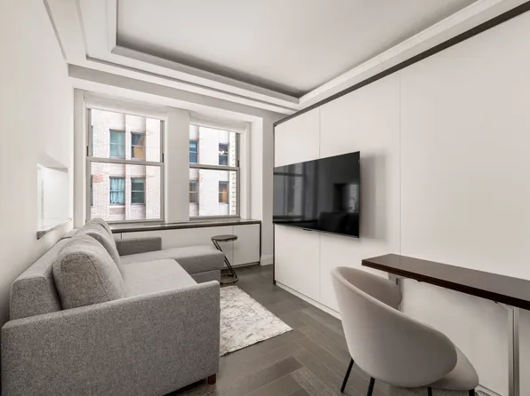 301 Park Avenue image 3 of 14