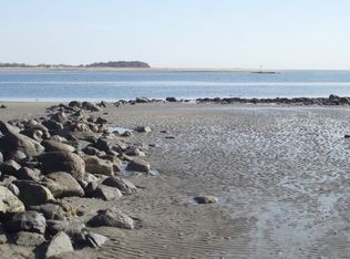 11 Bunker Hill Rd, Ipswich, MA 01938