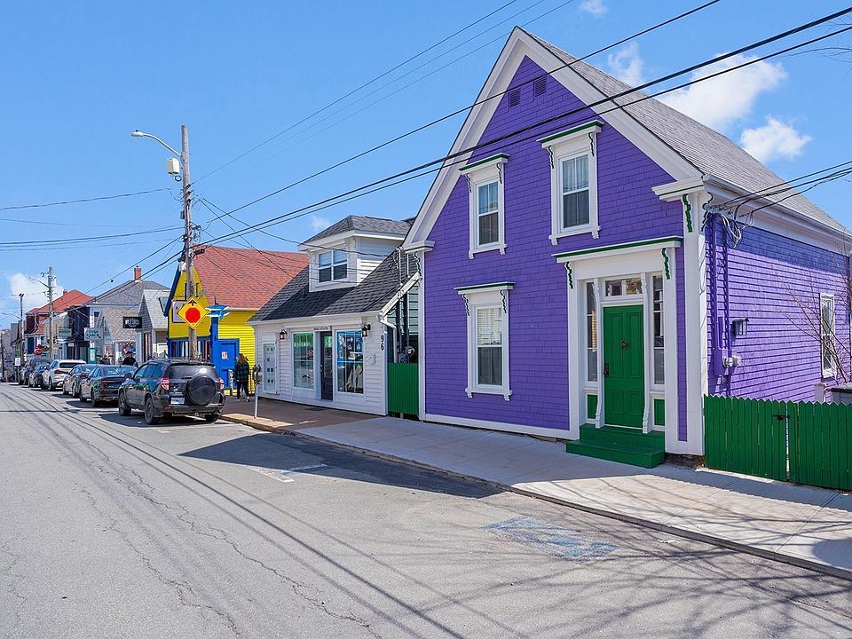 1st image of 94 Montague St