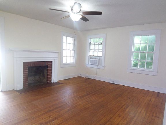 5th image of 407 S Elm St