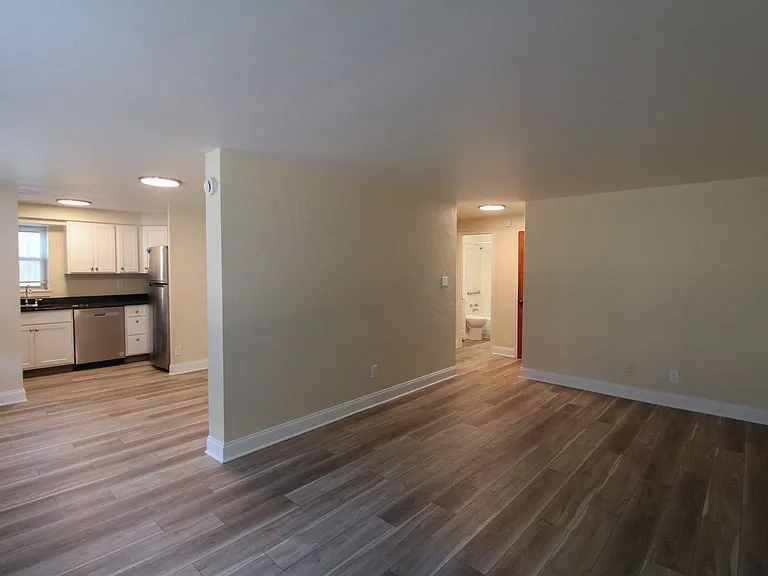 25 Lincoln Ave — Photo 7