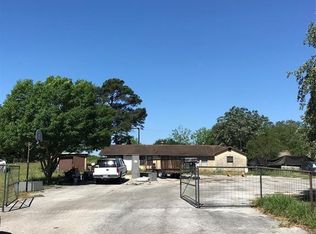 13829 Fm 472, Bigfoot, TX 78005