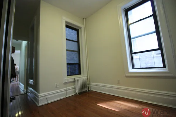 Rented by Wave Real Estate Group | media 9