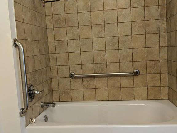 5th image of 2501 24th St APT 101